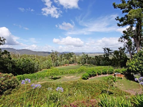 Wallaby Ridge Retreat Vacation rental in Tamborine Mountain