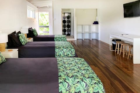 Airlie Beach Magnums - Adults Only Vacation rental in Airlie Beach