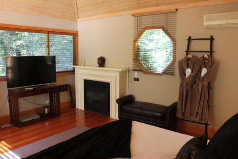 Linden Gardens Rainforest Retreat Vacation rental in Mount Dandenong