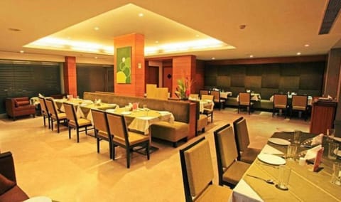 Hotel Woodland Hotel in Pune