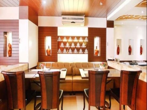 Hotel Grandeur Vacation rental in Hyderabad