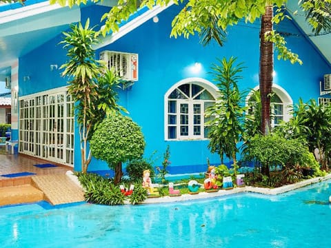 Blue House Beach Vacation rental in Pattaya City