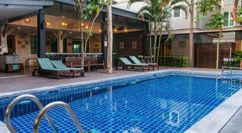 At Residence Suvarnabhumi Hotel - SHA Extra Plus Vacation rental in Bangkok