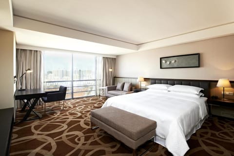 Four Points by Sheraton Qingdao, West Coast Hotel in Qingdao
