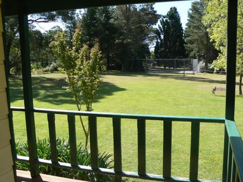 Federation Gardens & Possums Hideaway Vacation rental in Blackheath