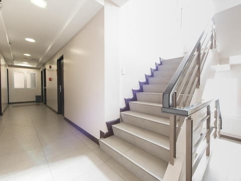 Lorenzzo Suites Makati Vacation rental in Pasay