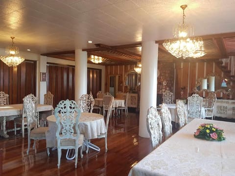 Villa Silvina Hotel and Restaurant Vacation rental in Baguio