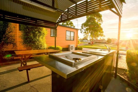 BIG4 Traralgon Park Lane Holiday Park Vacation rental in Morwell