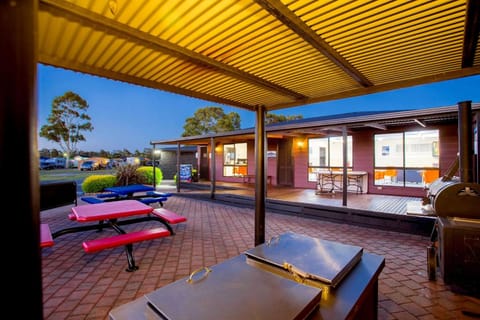 BIG4 Traralgon Park Lane Holiday Park Vacation rental in Morwell