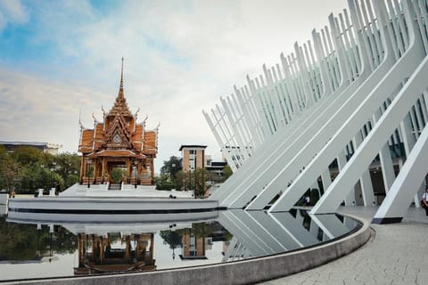 Pathum Thani Place Hotel Hotel in Laos