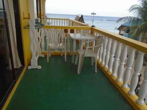 Sailfishbay Surf And Big Game Fishing Lodge Bed and Breakfast in Siargao Island