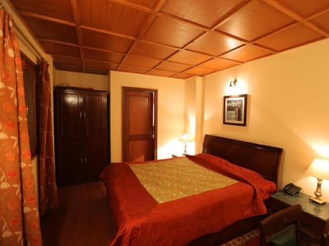 WelcomHeritage Windsor Lodge Hotel in Uttarakhand