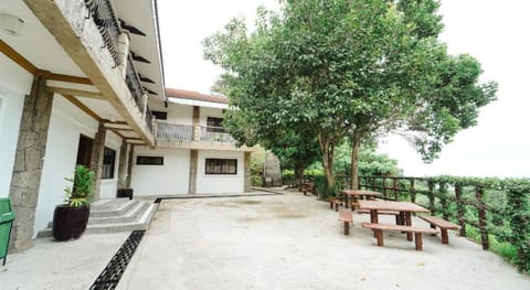 Sol Y Viento Mountain Hot Springs Resort Vacation rental in Calamba