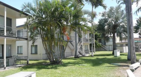 Ocean Breeze Apartments Vacation rental in Bowen