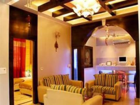 Silver Leaf Noida Hotel Bed and Breakfast in Noida