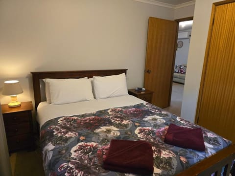 Summers Rest Units Vacation rental in Port Campbell