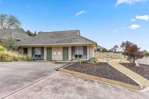 Comfort Inn The Lakes Vacation rental in Mount Gambier