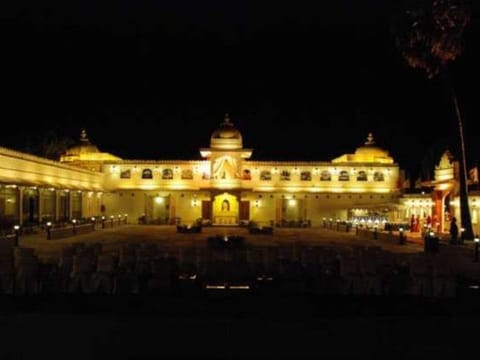 Jagmandir Island Palace - Grand Heritage Hotel in Udaipur