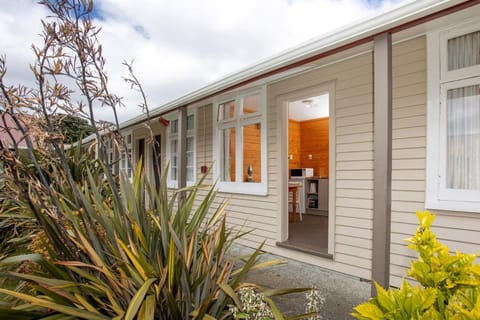 Wellington TOP 10 Holiday Park Vacation rental in Lower Hutt