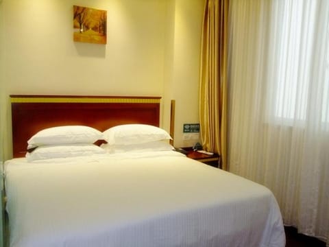 GreenTree Inn Shandong Qingdao Wuyishan Road Jiashike Shopping center Business Hotel Vacation rental in Qingdao