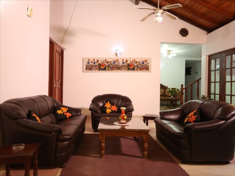 Alcam Holiday Home Urlaubsunterkunft in Kandy