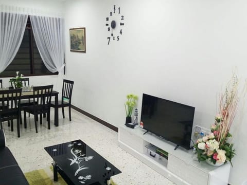 Gurney Home Vacation rental in George Town