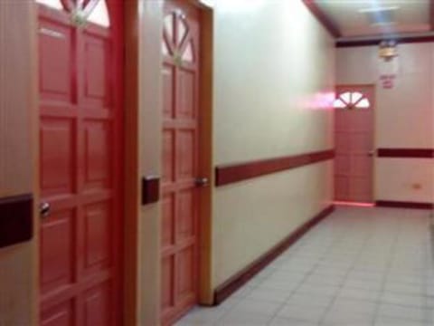 Slim Pension House Hotel in Tagbilaran City