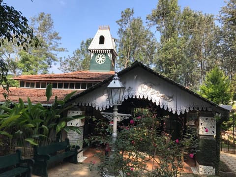 INDeco Lake Forest Resort in Yercaud