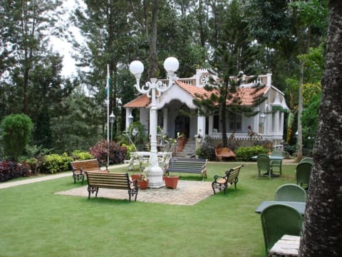INDeco Lake Forest Resort in Yercaud