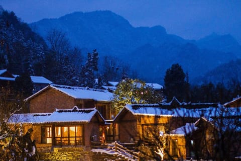 Zhangjiajie No.5 Valley Lodge Resort in Hubei