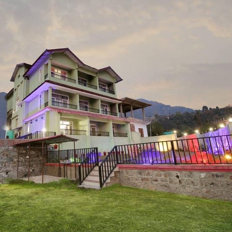 Hotel Spring Birds Hostal in Uttarakhand