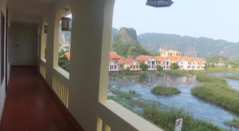 Tam Coc Panorama Hotel Restaurant and Vegan  Vacation rental in Laos