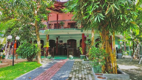 La Safari Inn Tissamaharama Vacation rental in Southern Province