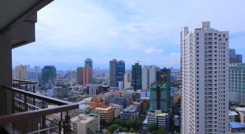 Kl Tower Serviced Residences Managed By Hii Vacation rental in Pasay