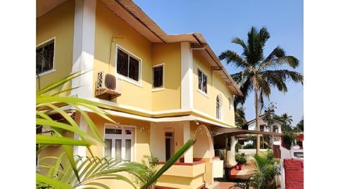 OYO Shooolin Homestay Vacation rental in Calangute