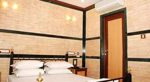 Hotel Hira Palace Vacation rental in Mumbai