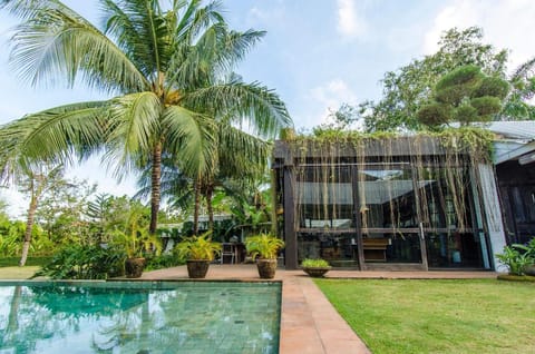 Fully-equipped modern villa in Umalas Vacation rental in North Kuta
