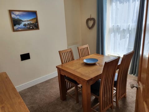 Ty Dre Town House Vacation rental in Caernarfon