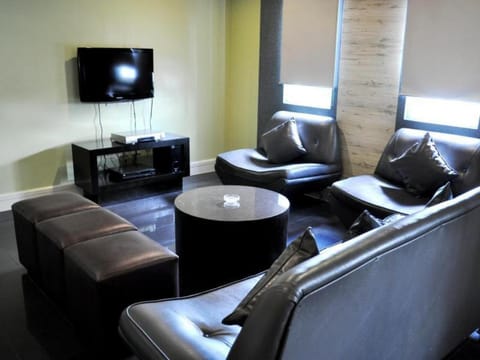 Jardin de Rosal Hotel Vacation rental in Makati