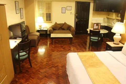 Lourdes Suites Hotel in Makati