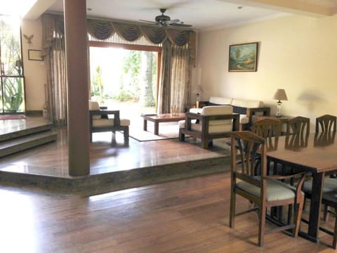 Silvikris Villa Vacation rental in Colombo