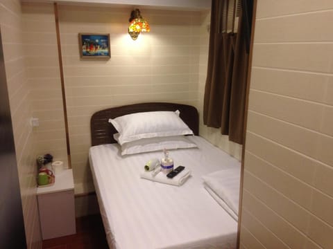 Hk Peace Guest House Bed and Breakfast in Hong Kong
