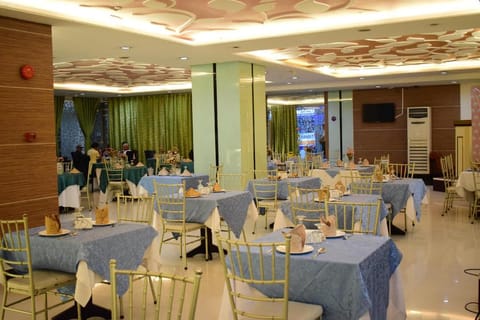 Vista Hotel Cubao Hôtel in Quezon City