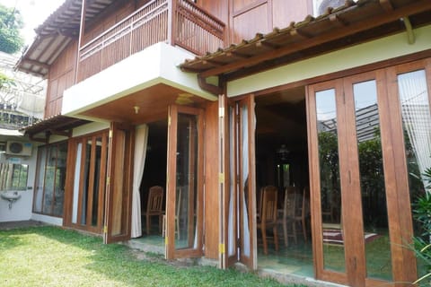 Rumah Stroberi Organic Farm & Family Lodge Vacation rental in Parongpong