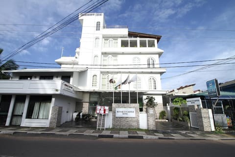 Royal Castle Hotel Hôtel in Negombo