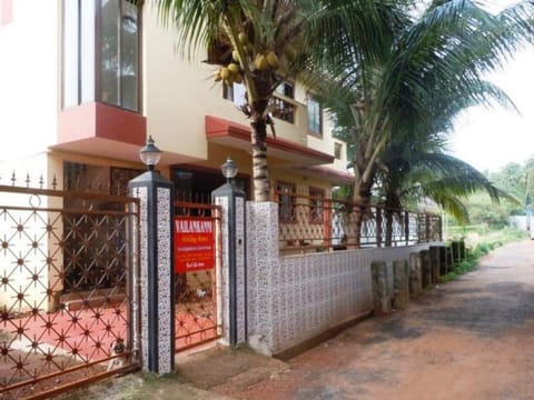 Vailankanni Holiday Homes Bed and Breakfast in Calangute