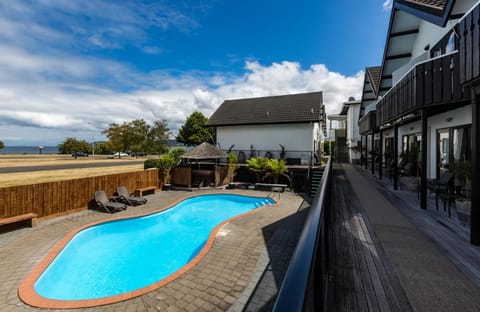 Le Chalet Suisse Motel Vacation rental in Taupo