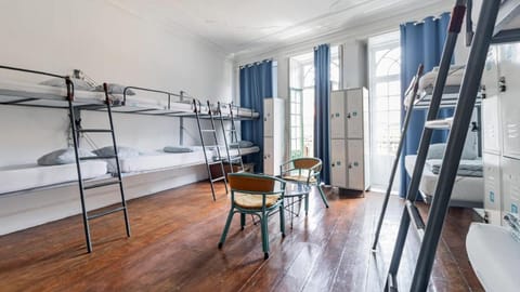 Invictus Hostel Vacation rental in Porto