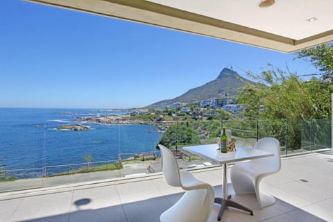 Azamare Luxury Guest House Vacation rental in Camps Bay