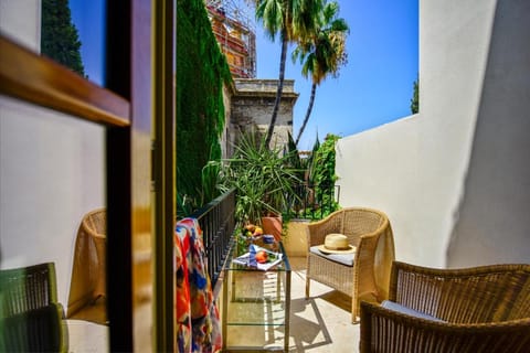 Hotel Casa Del Poeta Vacation rental in Seville